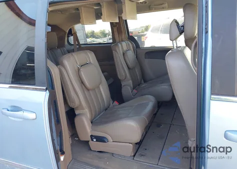 2013 Chrysler Town & Country Touring z USA, uszkodzony, nr VIN 2C4RC1BG4DR792941